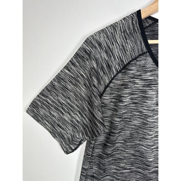 LIVI For Lane Bryant Fitted Activewear Top Space Dye Black Stretch Knit Sz 22/24 - Picture 4 of 9